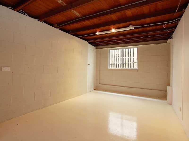 17 Leslie Street, Bardon QLD 4065