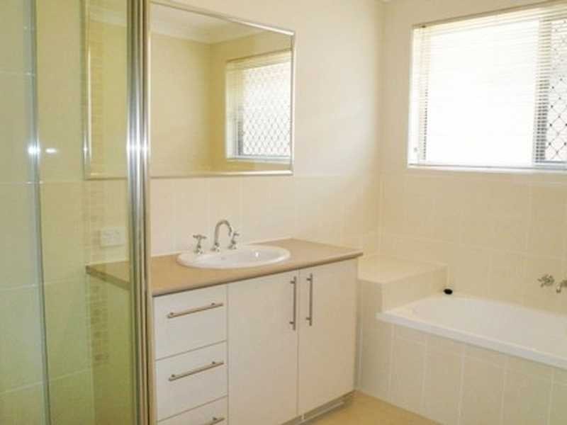 17 Ascent Street, Upper Kedron QLD 4055