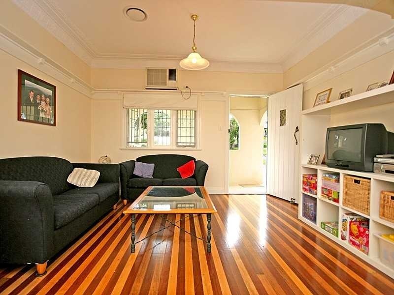 26 Banool Street, Ashgrove QLD 4060