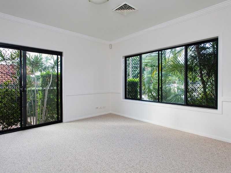 1/12 Kinnaird Street, Ashgrove QLD 4060