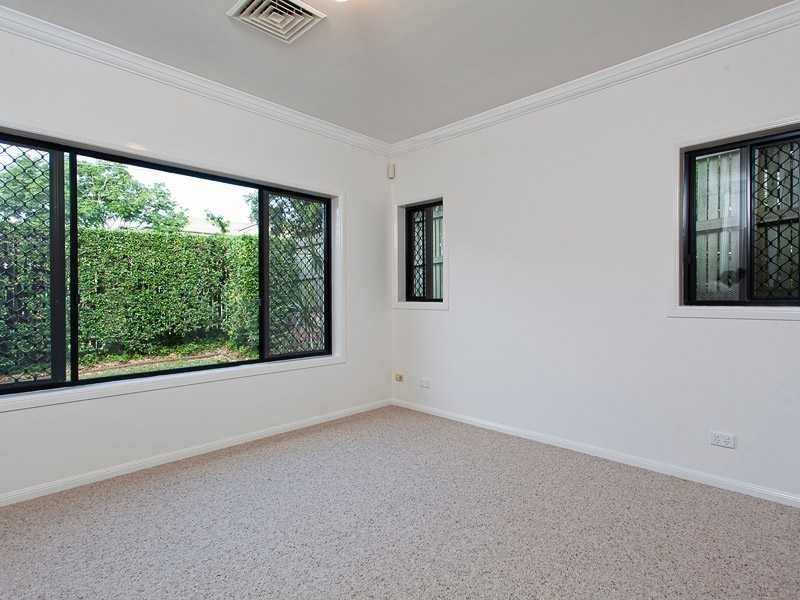 1/12 Kinnaird Street, Ashgrove QLD 4060