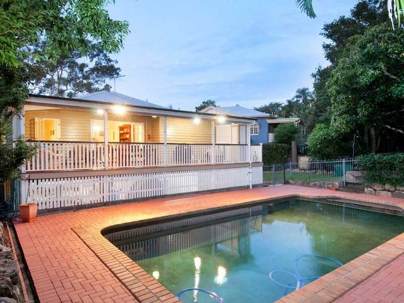 12 Girraween Grove, Ashgrove QLD 4060