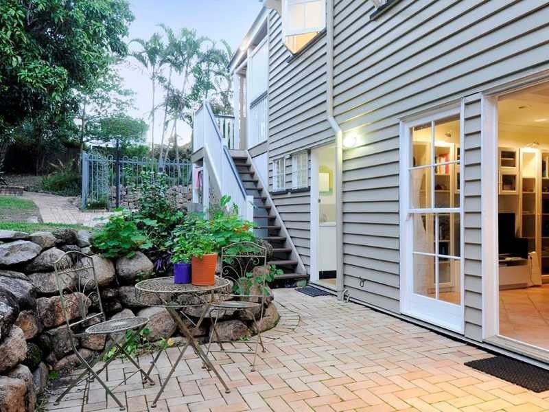 12 Girraween Grove, Ashgrove QLD 4060