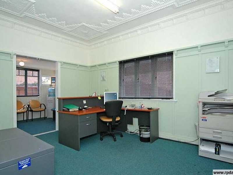 465 Waterworks Road, Ashgrove QLD 4060