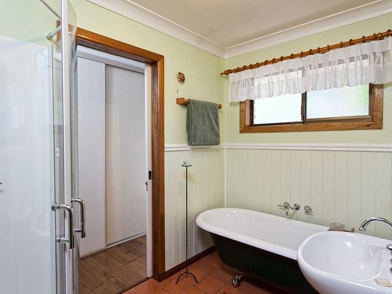 22 Trebonne Street, The Gap QLD 4061