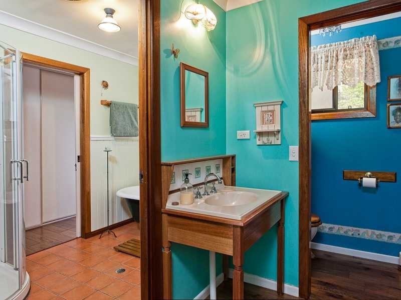 22 Trebonne Street, The Gap QLD 4061