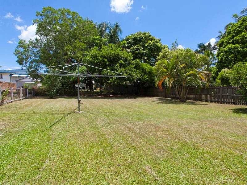 25 Farm Street, Newmarket QLD 4051