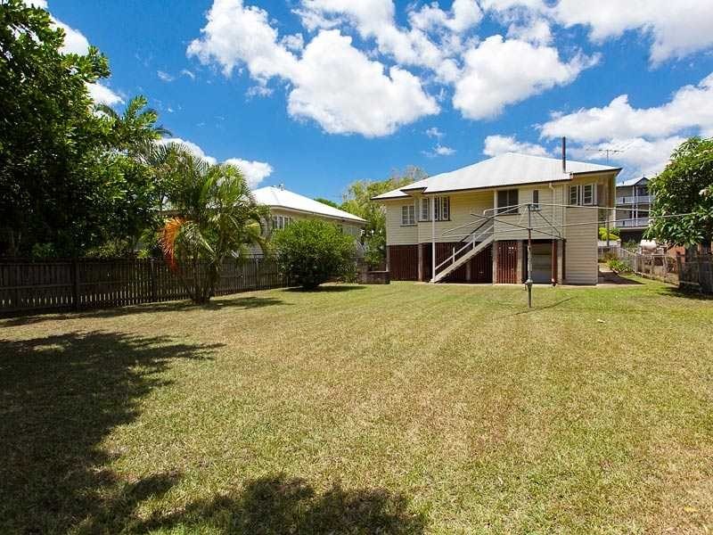 25 Farm Street, Newmarket QLD 4051