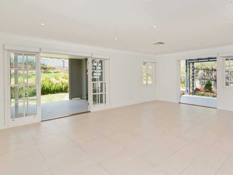 17 Glenwood Place, The Gap QLD 4061