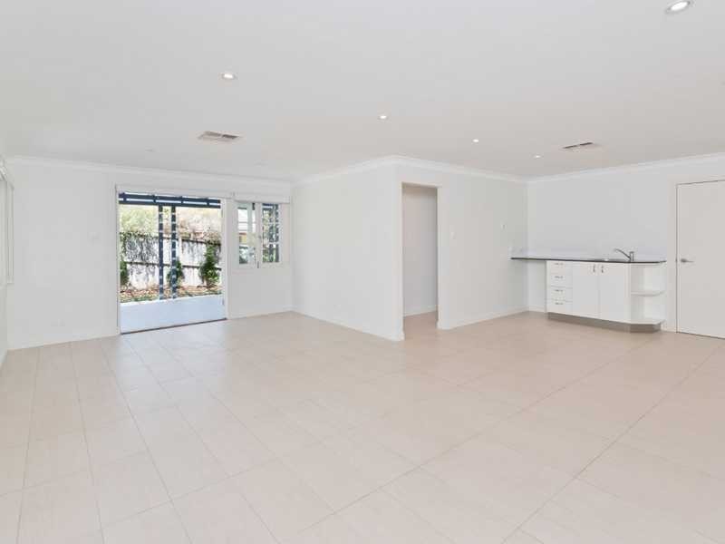 17 Glenwood Place, The Gap QLD 4061