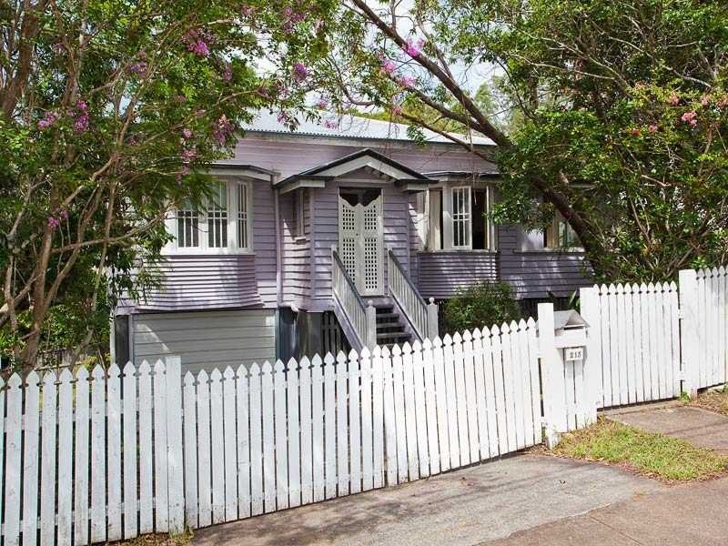 213 Simpsons Road, Bardon QLD 4065