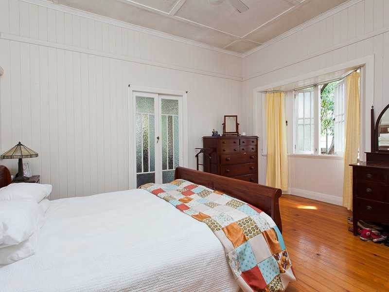 213 Simpsons Road, Bardon QLD 4065