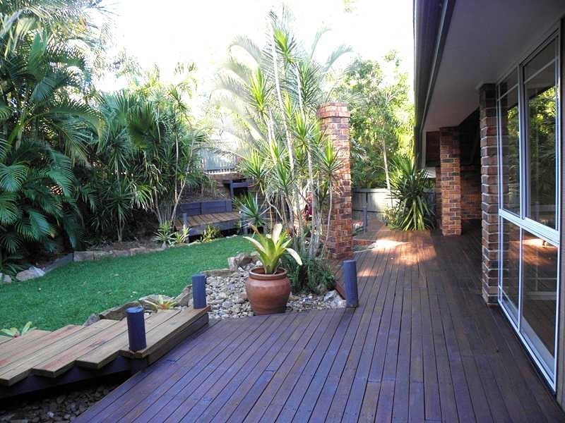 1 Barton Court, Eatons Hill QLD 4037