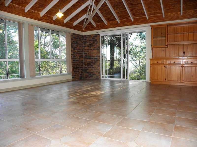 1 Barton Court, Eatons Hill QLD 4037