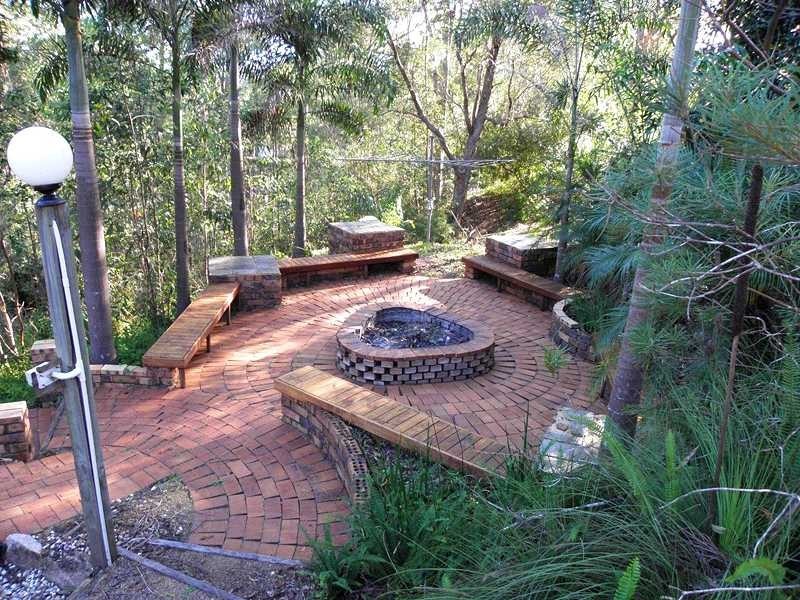 1 Barton Court, Eatons Hill QLD 4037