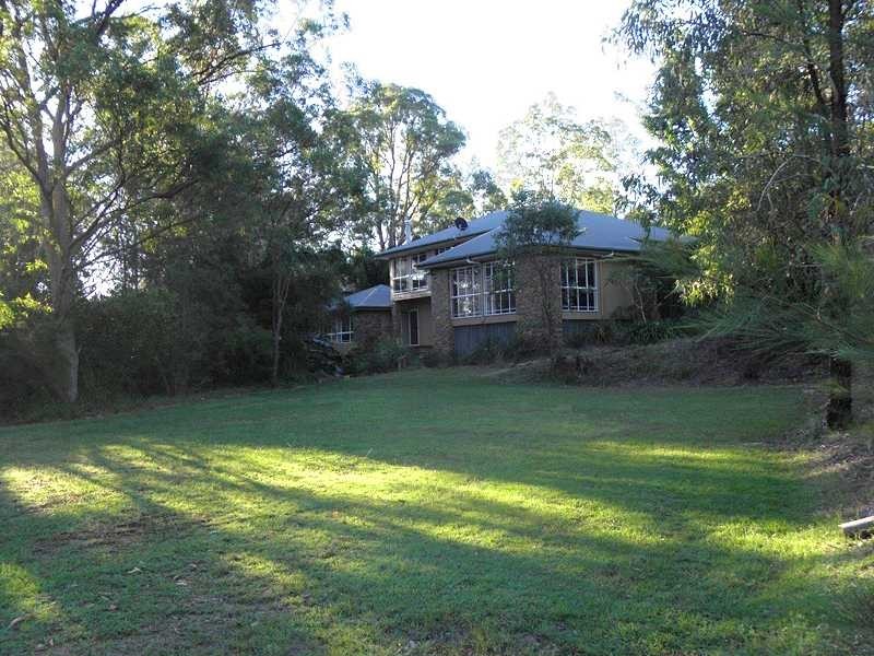1 Barton Court, Eatons Hill QLD 4037