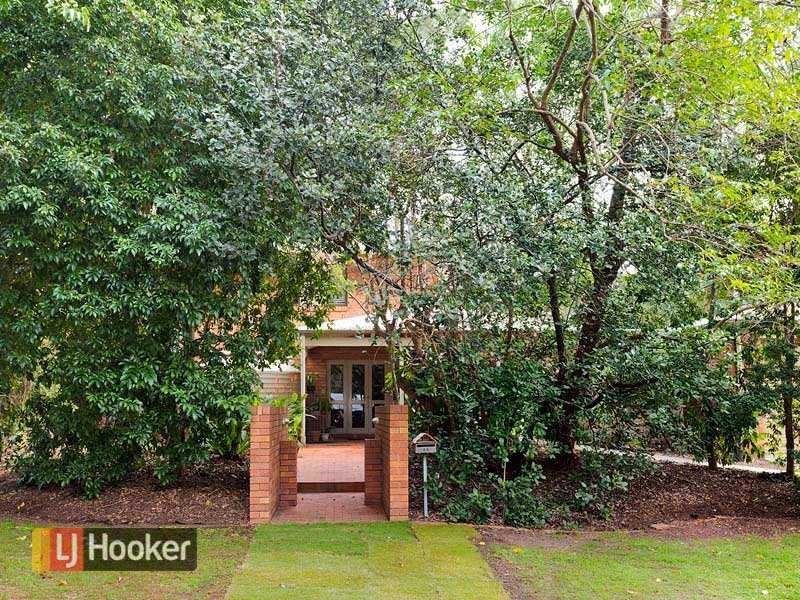 13 Hackett Street, Ashgrove QLD 4060