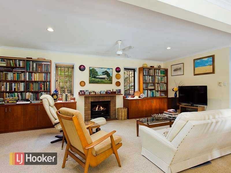 13 Hackett Street, Ashgrove QLD 4060