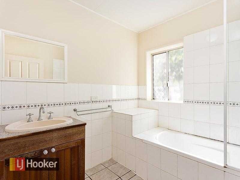 74 Ashgrove Avenue, Ashgrove QLD 4060