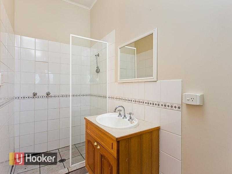 74 Ashgrove Avenue, Ashgrove QLD 4060