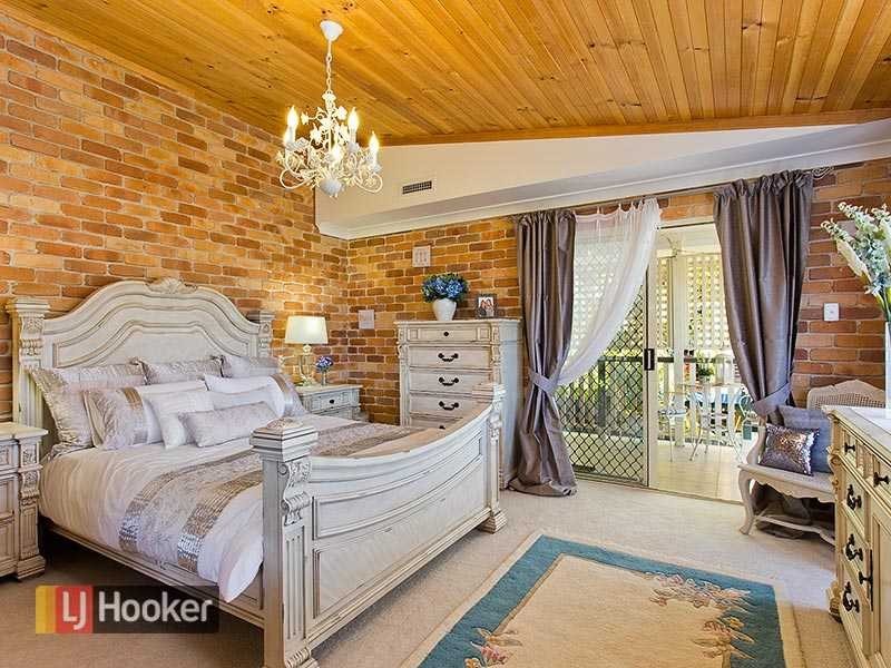 82 Moggill Road, The Gap QLD 4061