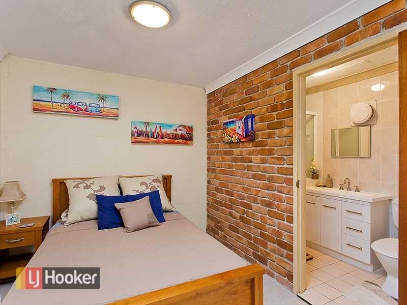 82 Moggill Road, The Gap QLD 4061