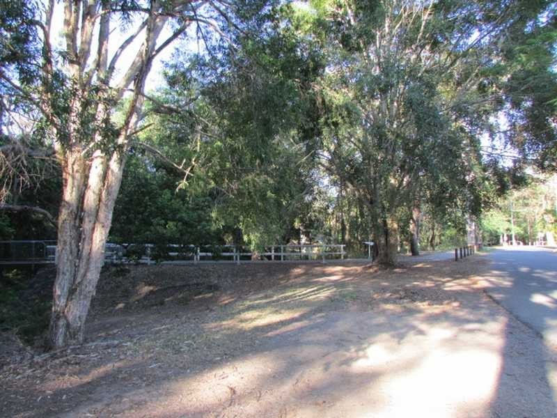 Bardon QLD 4065