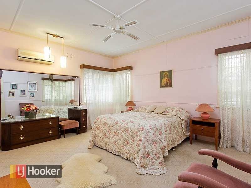 16 Badger Street, Newmarket QLD 4051