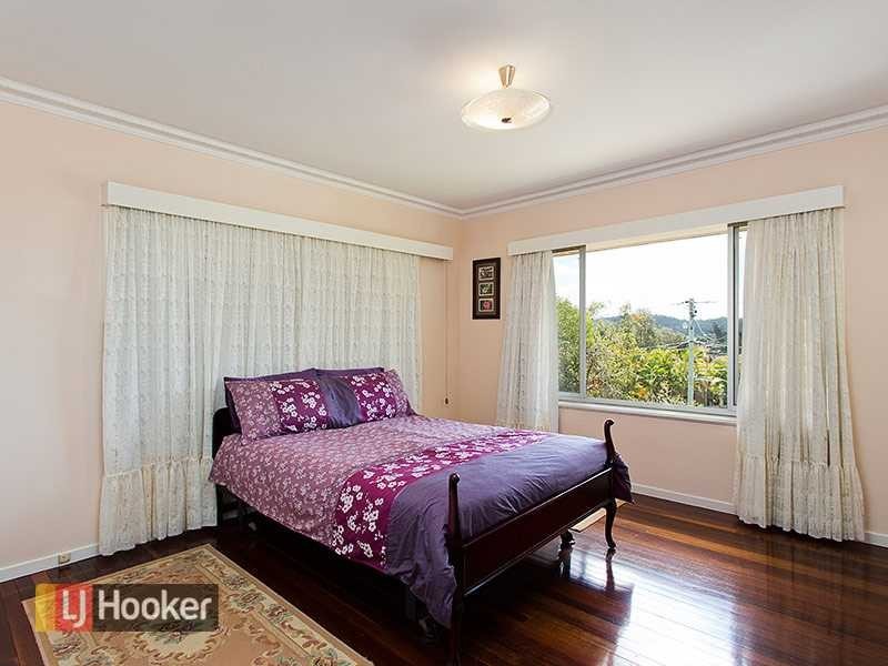 28 Wurinya Street, The Gap QLD 4061