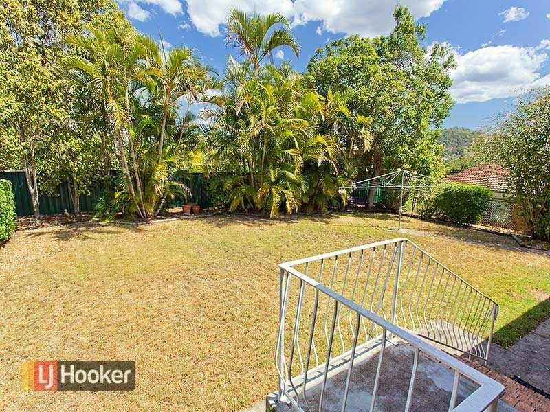 28 Wurinya Street, The Gap QLD 4061