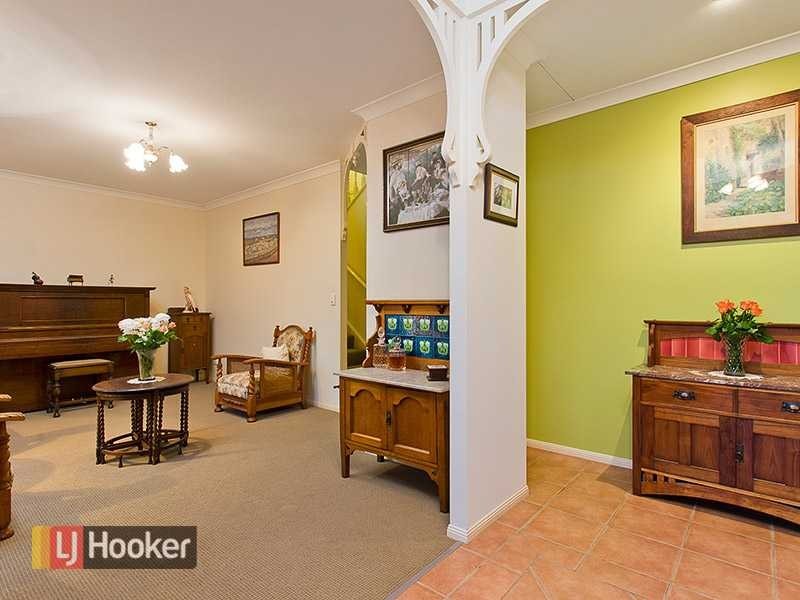 25 Colorado Avenue, Bardon QLD 4065