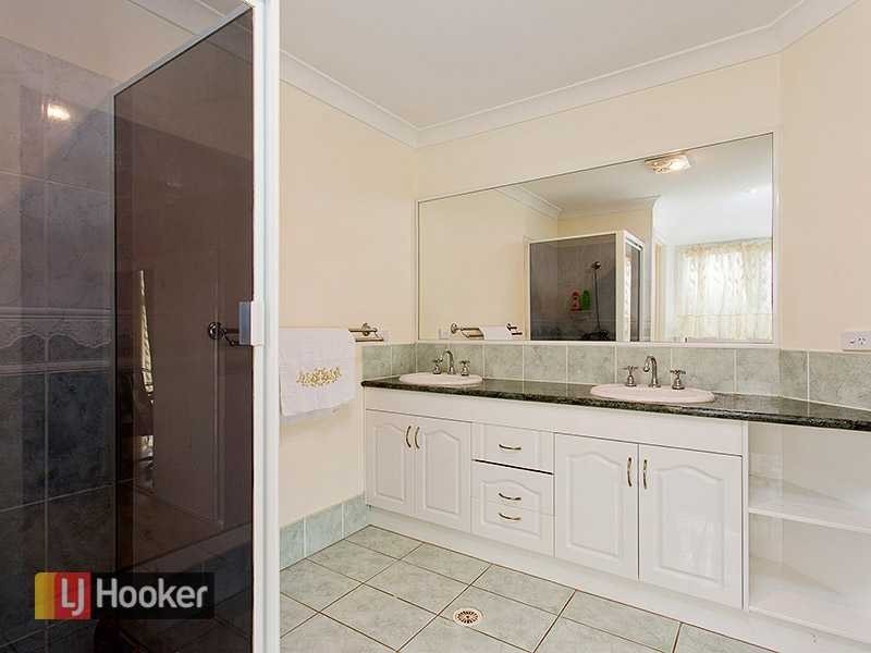 14 Jillinda Place, The Gap QLD 4061