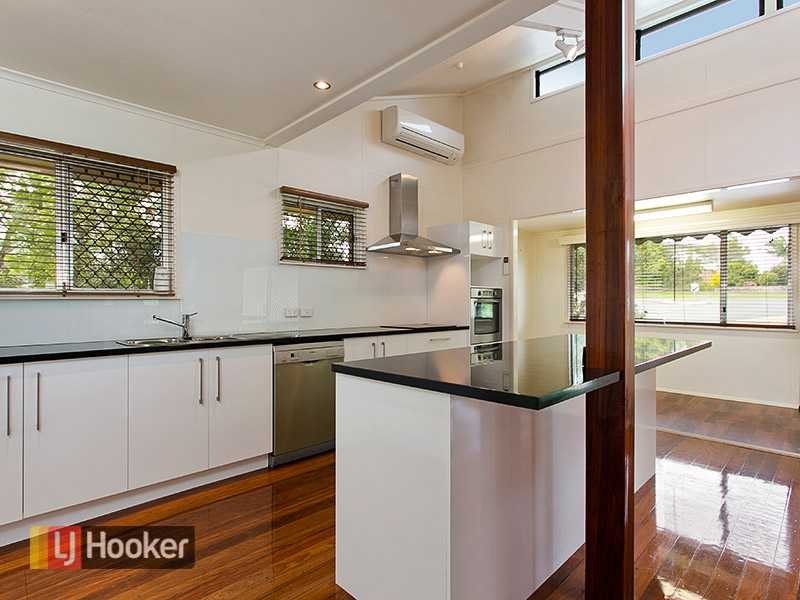 2 Dumba Lane, Ferny Hills QLD 4055