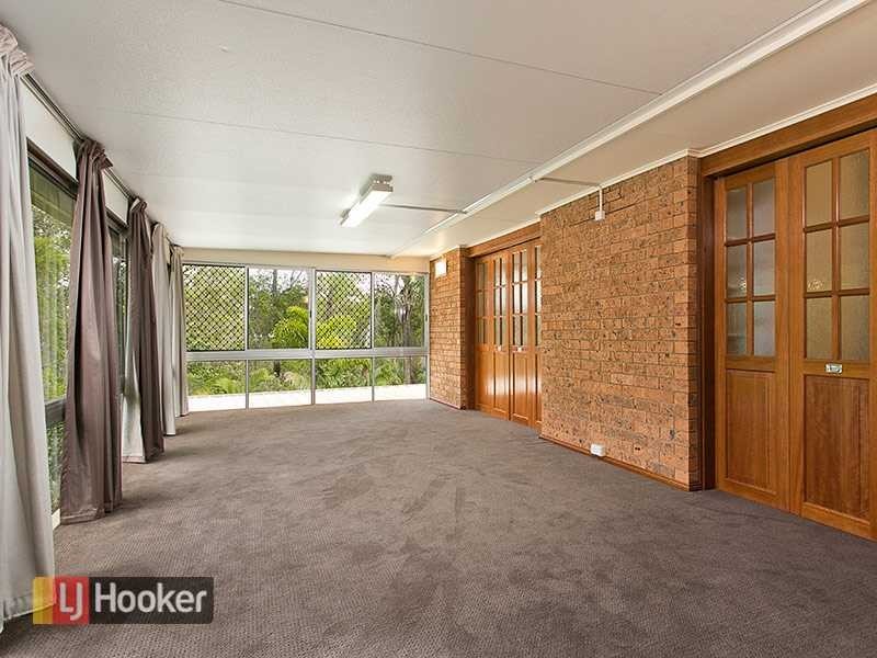 2 Dumba Lane, Ferny Hills QLD 4055