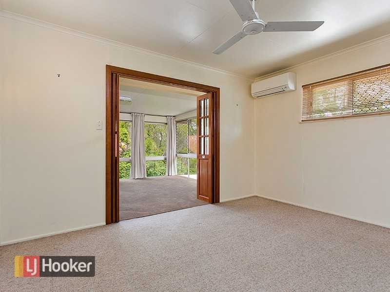 2 Dumba Lane, Ferny Hills QLD 4055