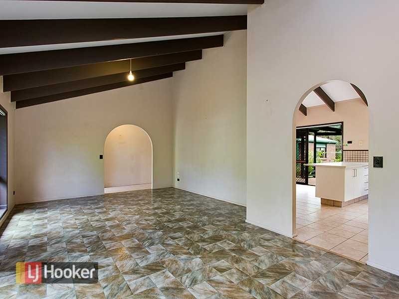 39 Avon Crescent, Albany Creek QLD 4035