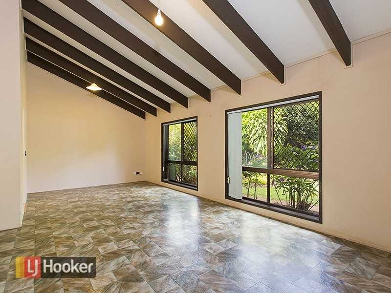 39 Avon Crescent, Albany Creek QLD 4035