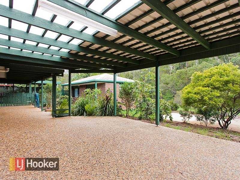 39 Avon Crescent, Albany Creek QLD 4035