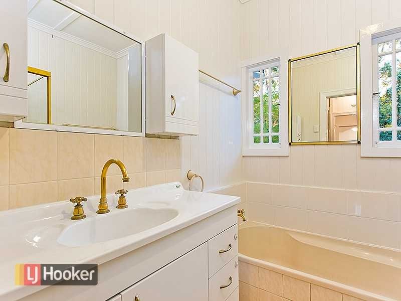 57 Davies Road, Ashgrove QLD 4060