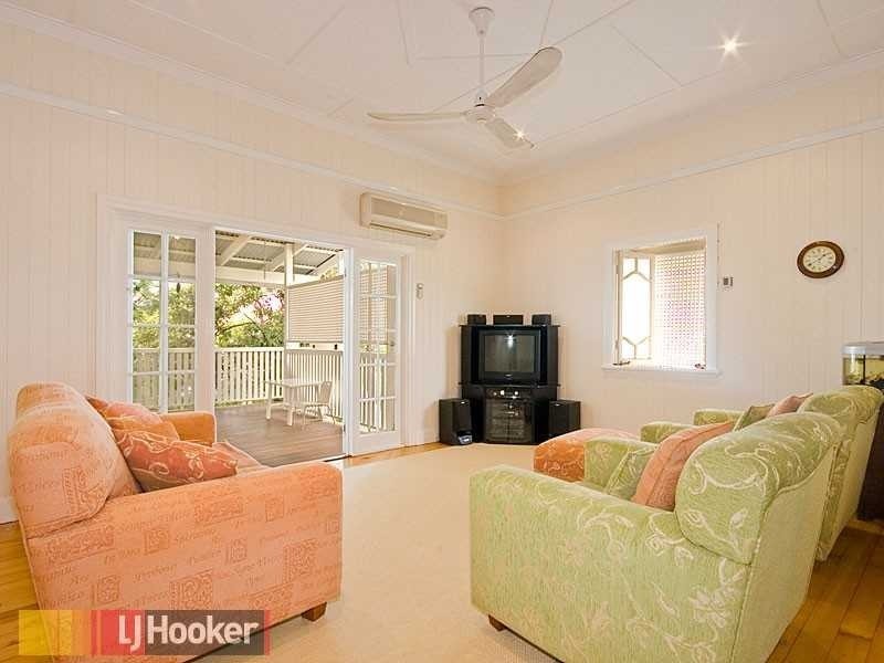 100 Dorrington Drive, Ashgrove QLD 4060