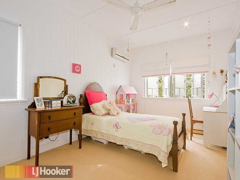 100 Dorrington Drive, Ashgrove QLD 4060