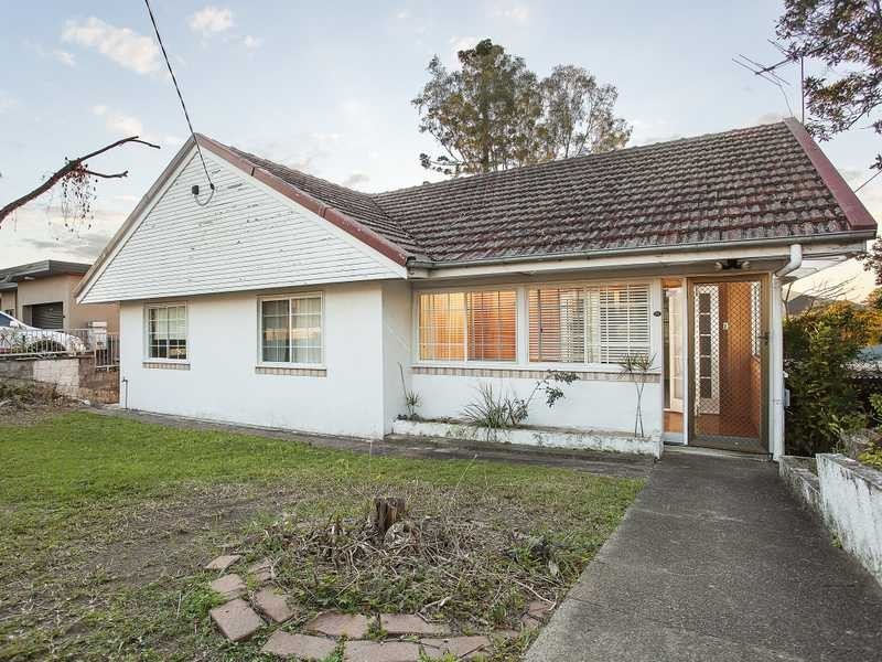 35 Simpsons Road, Bardon QLD 4065