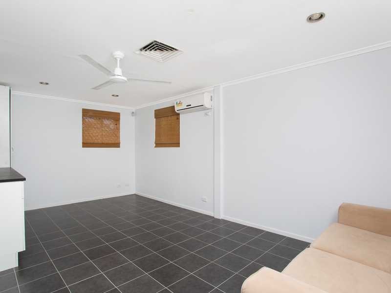 2 Robert Close, Redcliffe QLD 4020