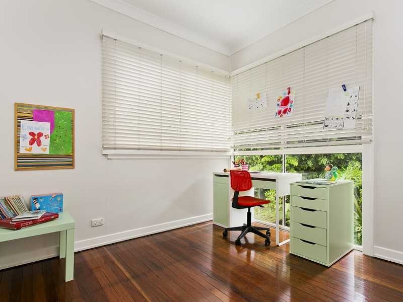 335 Simpsons Road, Bardon QLD 4065