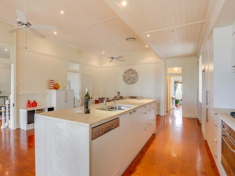 46 Eagle Terrace, Sandgate QLD 4017