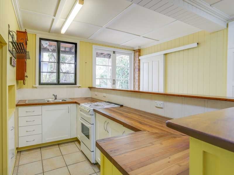 46 Eagle Terrace, Sandgate QLD 4017