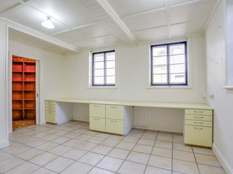 46 Eagle Terrace, Sandgate QLD 4017