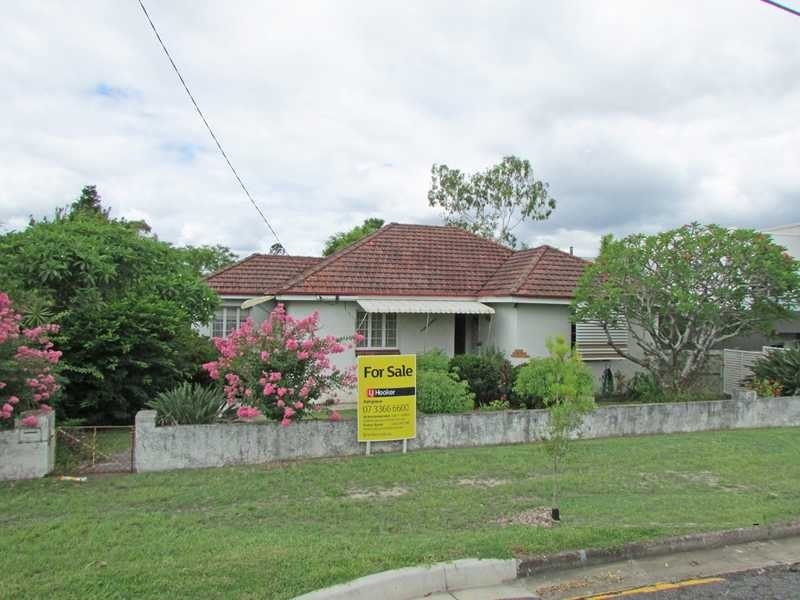 4 Matlock Street, Ashgrove QLD 4060