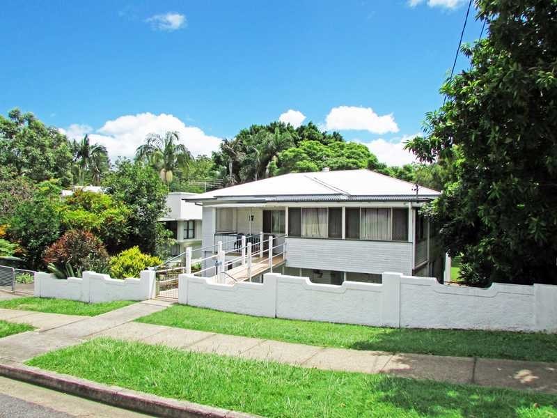 17 Lorward Avenue, Bardon QLD 4065