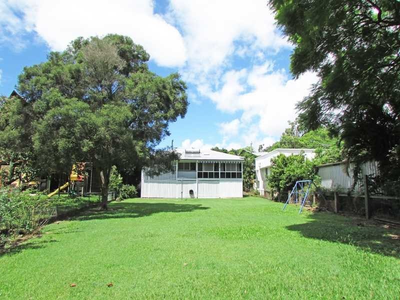 17 Lorward Avenue, Bardon QLD 4065